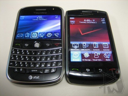 BlackBerry Bold vs. BlackBerry Storm