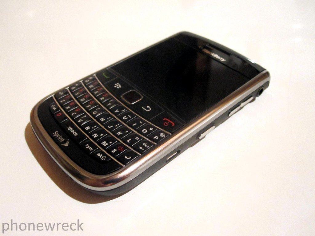 BlackBerry Bold 9650 Review