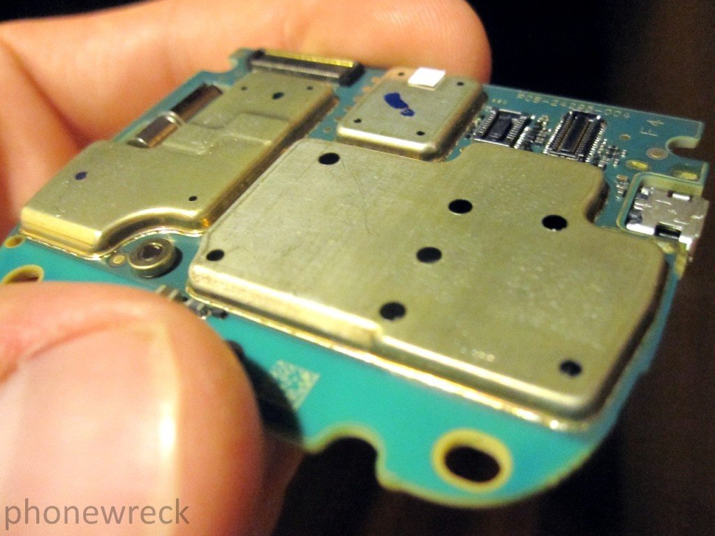 BlackBerry Bold 9650 Teardown