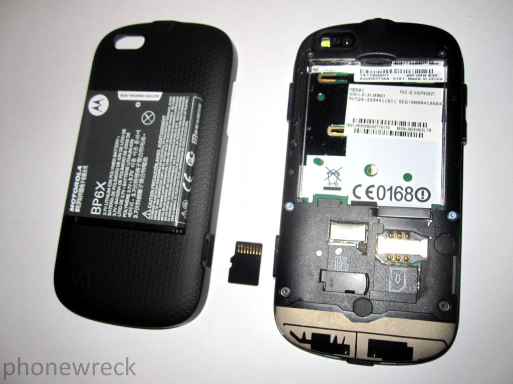 Motorola Cliq XT Internal View