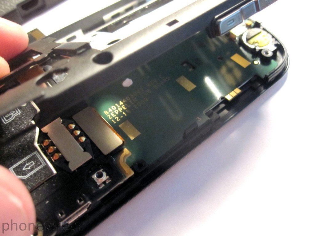 Motorola Cliq XT PCB Removal